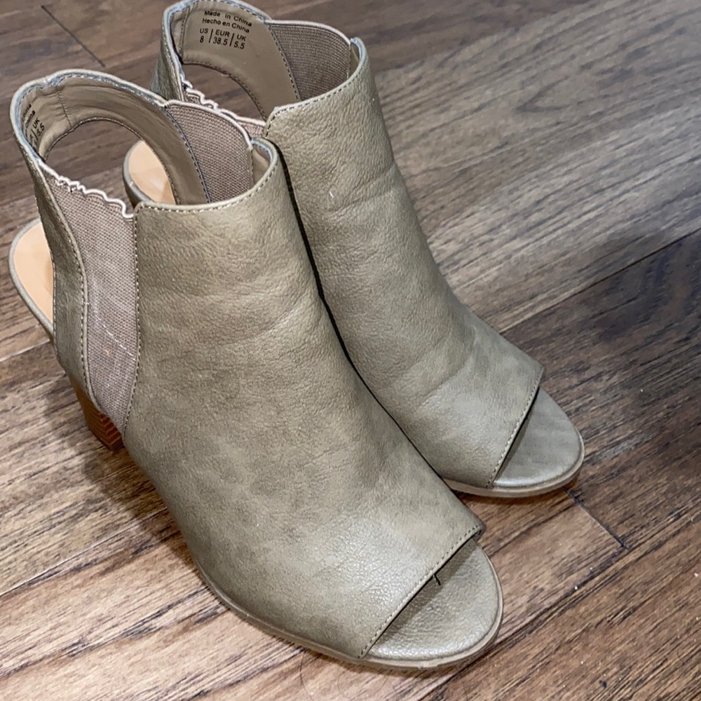 Call it spring peep hole shoes